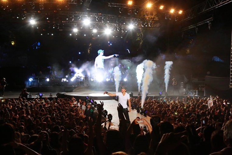 Enrique Iglesias at Ehdeniyat